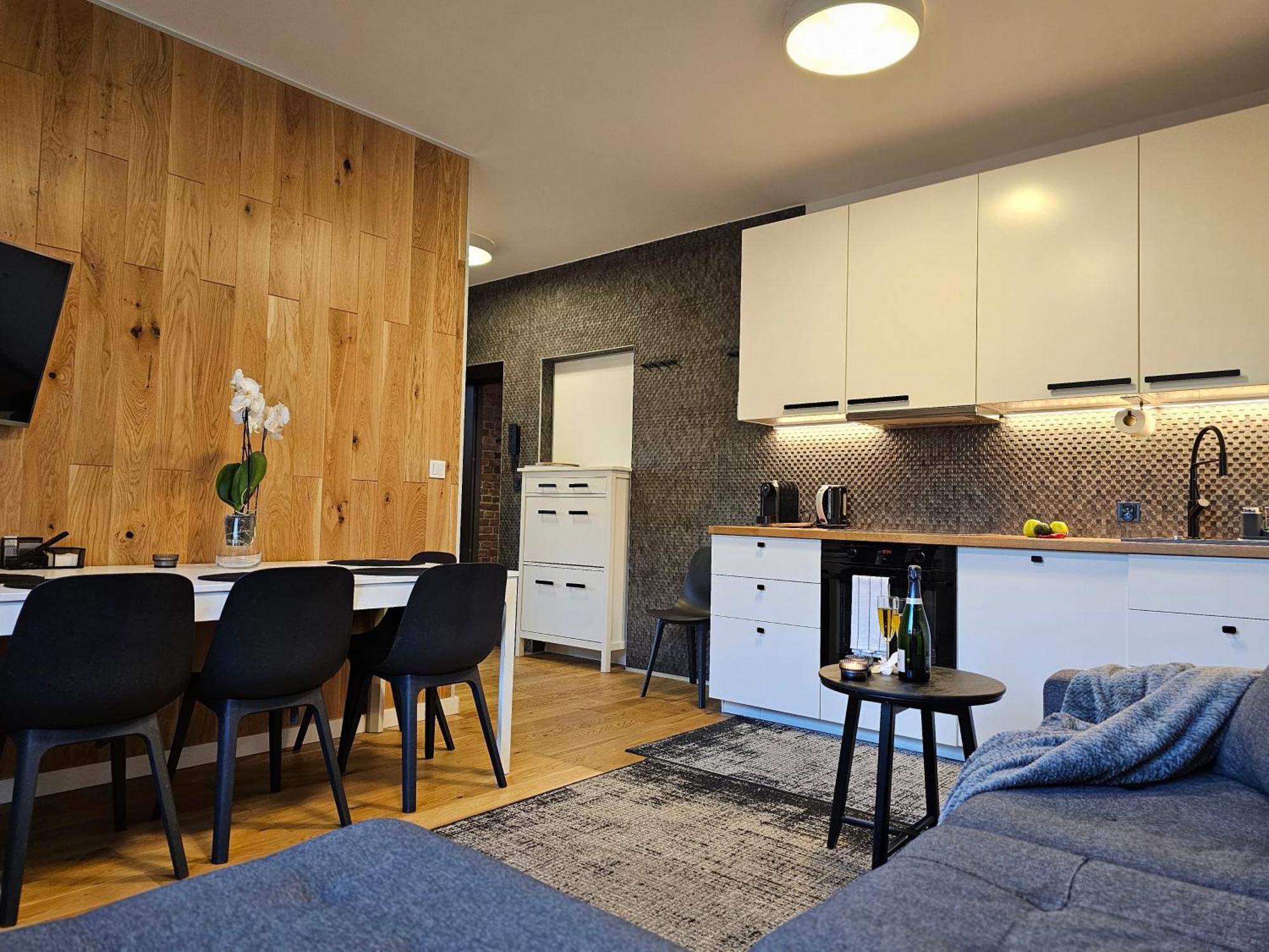 Urban Apartments Premium No 3, Free Private Parking, Self Check-In Chorzów Eksteriør billede